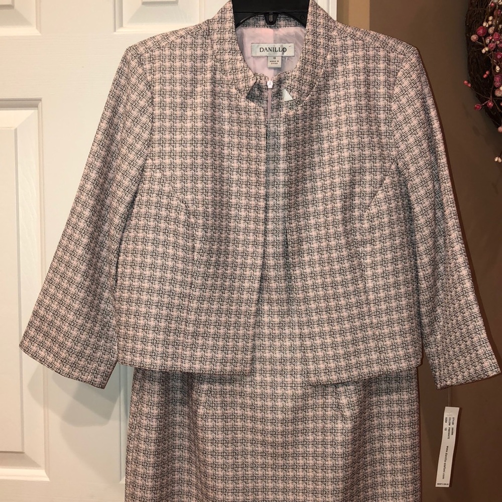 DRESS 👗 - Picture 2 of 5